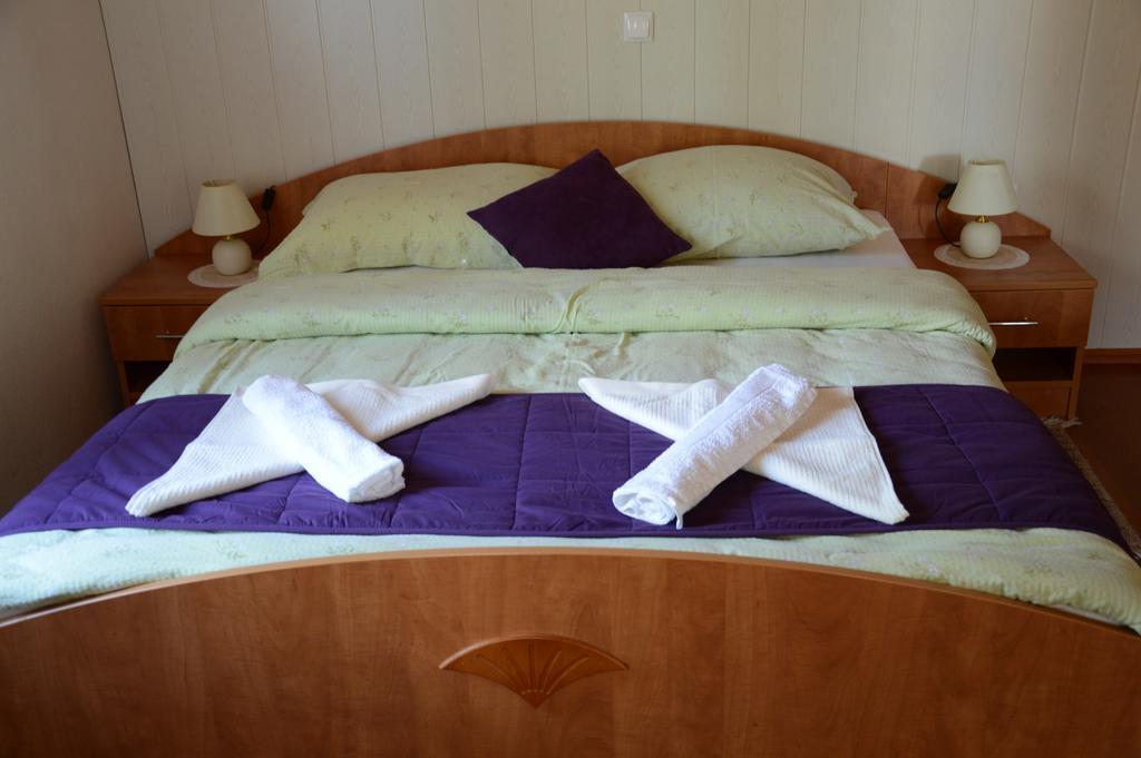 Apartmens And Rooms Sostar Cerkno Habitación foto